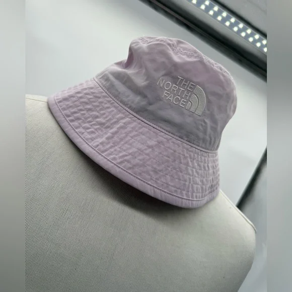 The North Face UNISEX Cypress Bucket Hat Lavender Fog Color Sz S-M - Picture 2 of 7
